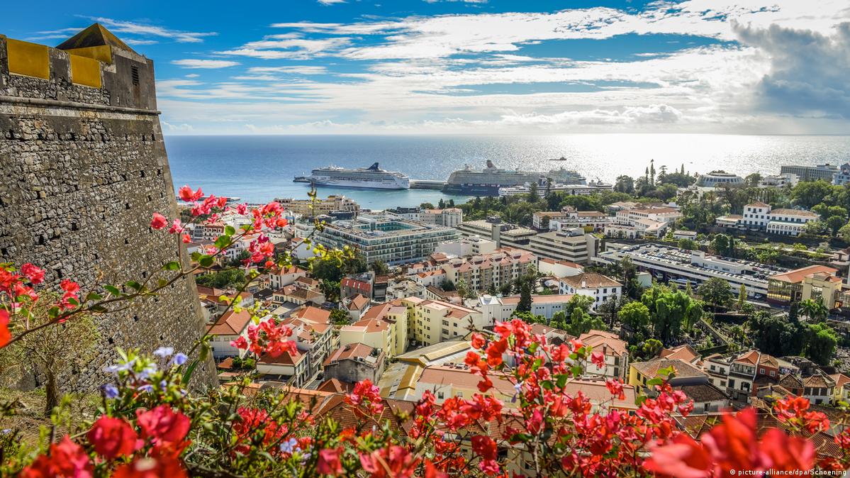 Oferta speciala de la Austrian: bilet avion Bucuresti - Funchal/ Madeira by Perfect Tour
