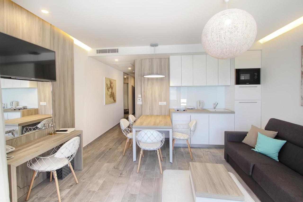 Aparthotel Kalamota Beach House 4* by Perfect Tour - 1 | YEO
