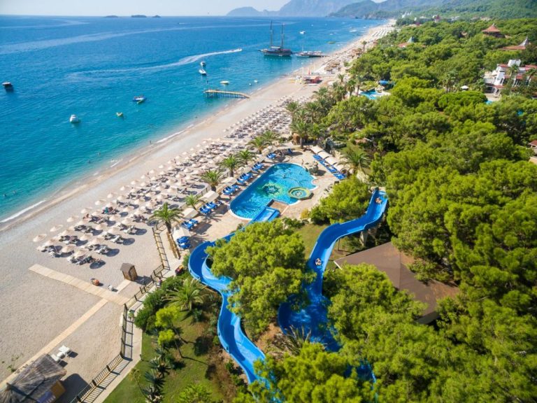 Pirate's Beach Club 5*
