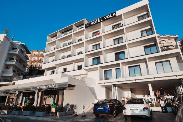 Vola Hotel 4*