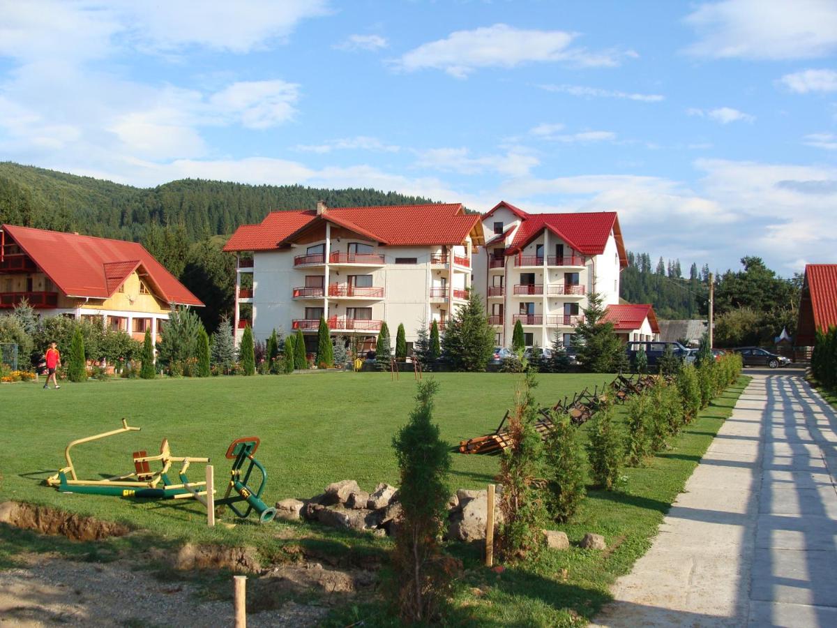 Craciun in Bucovina la Casa Elena Resort & SPA 4*, Voronet by Perfect Tour - 3 | YEO