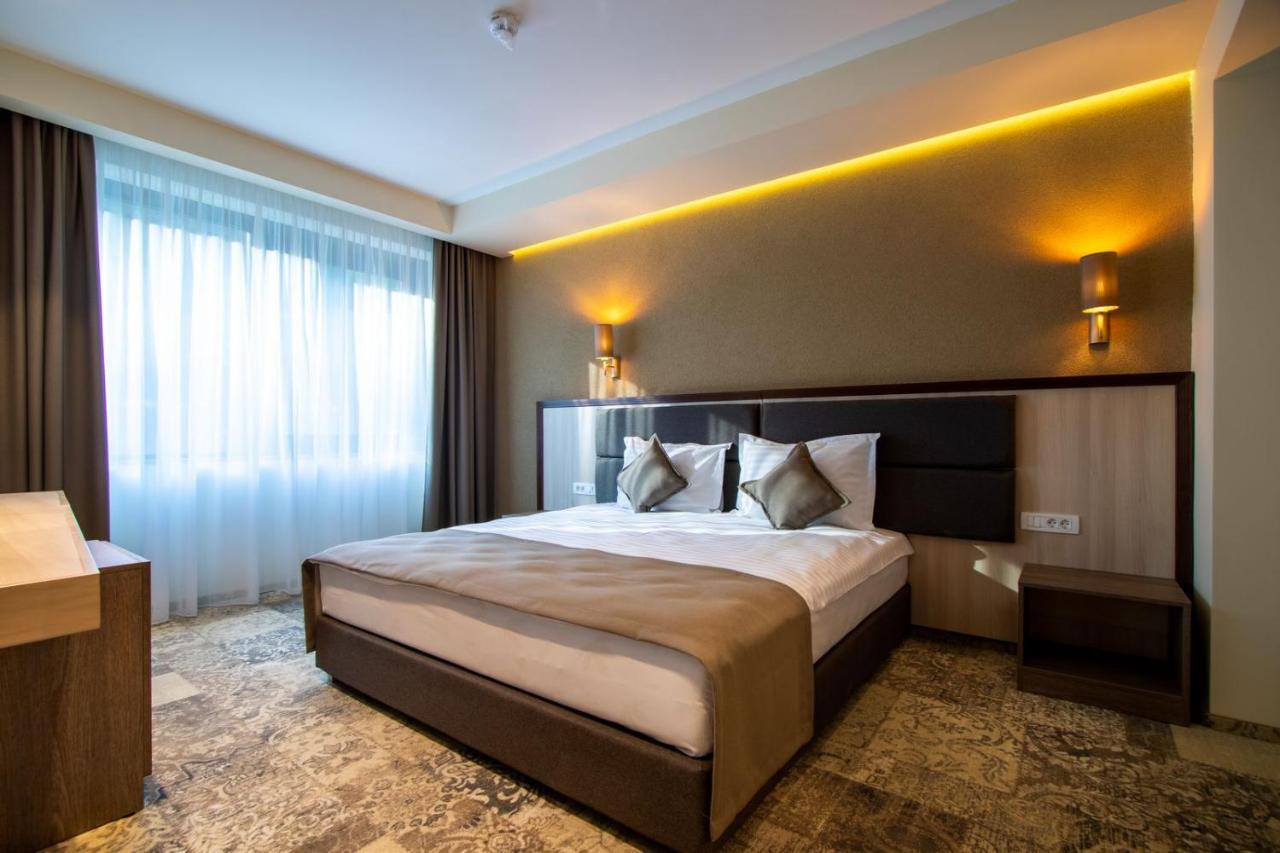 Craciun la Caciulata - Hotel Izvoare 4* by Perfect Tour - 2 | YEO