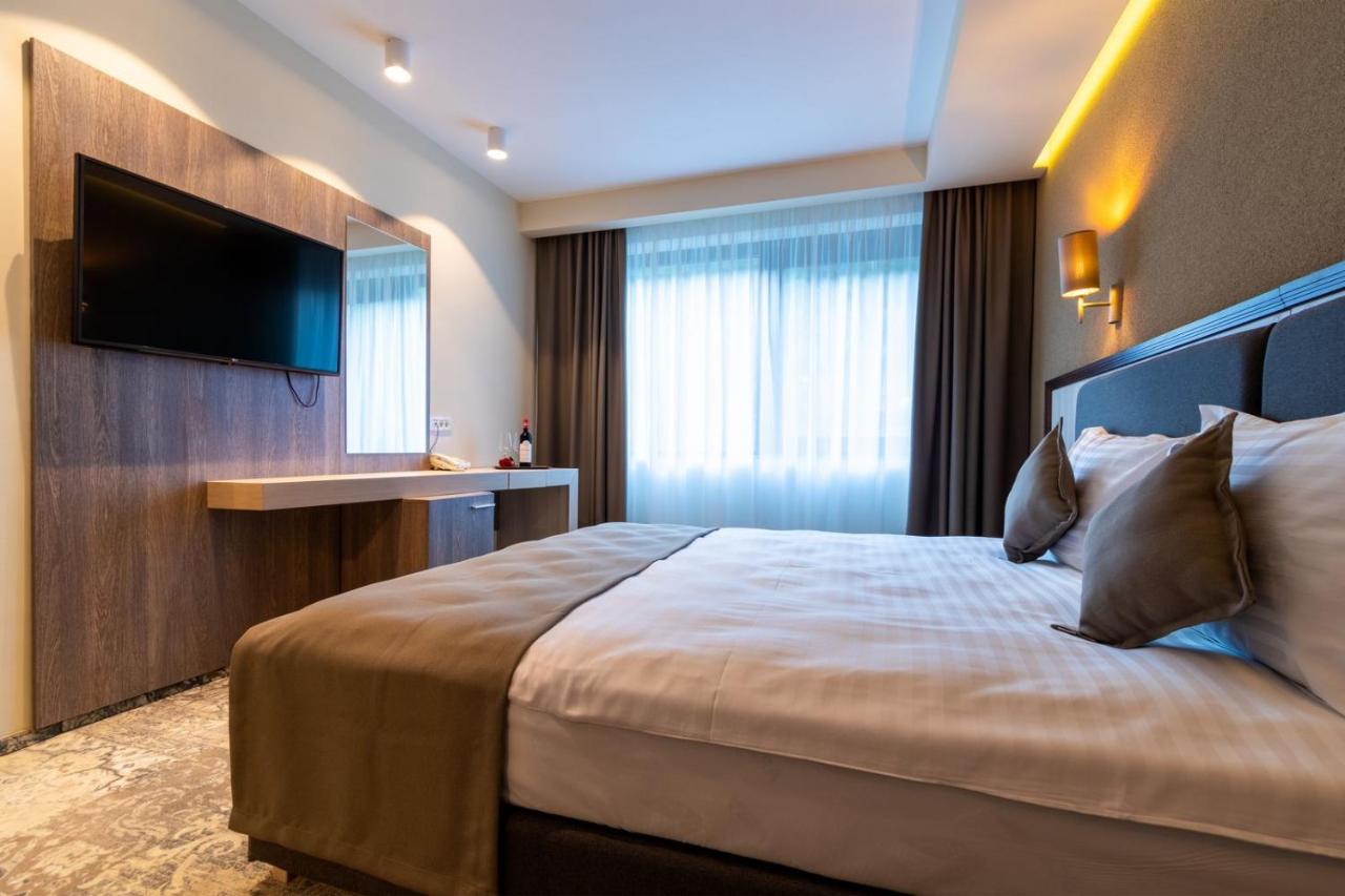 Craciun la Caciulata - Hotel Izvoare 4* by Perfect Tour - 6 | YEO
