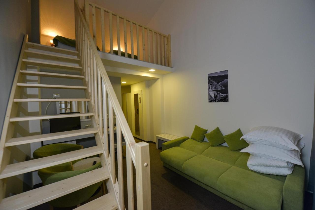 Sarbatori Pascale pe Transfagarasan - Posada Vidraru Hotel 4* by Perfect Tour - 1 | YEO