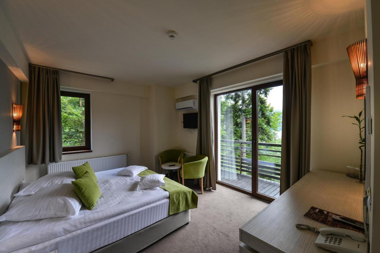 Sarbatori Pascale pe Transfagarasan - Posada Vidraru Hotel 4* by Perfect Tour - 3 | YEO