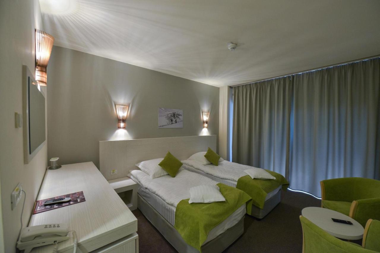 Sarbatori Pascale pe Transfagarasan - Posada Vidraru Hotel 4* by Perfect Tour - 5 | YEO