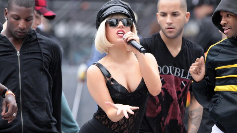 Concert Lady Gaga & city-break în Paris (3 zile/ 2 nopți)