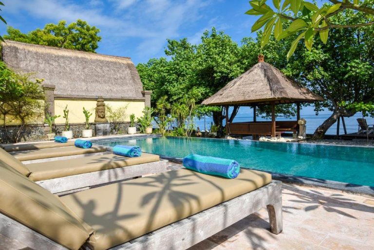 Villa Semadhi 4*