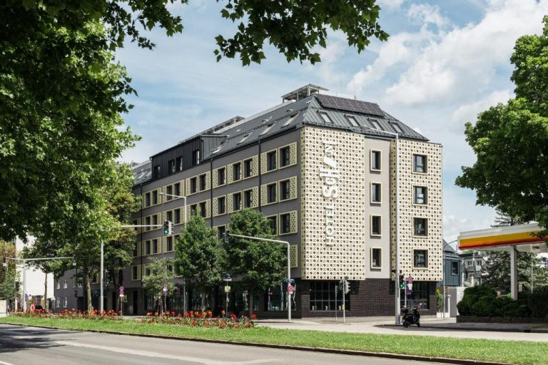 Schani UNO City 4*