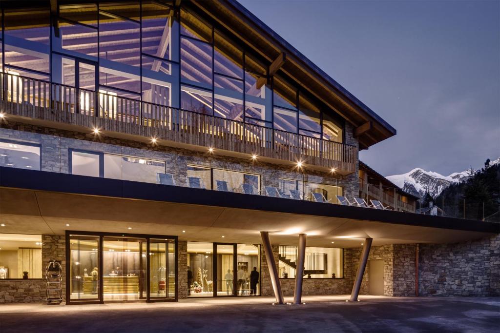 La ski in Italia - Grand Hotel Courmayeur Mont Blanc, by R Collection Hotels 5* (Courmayeur) by Perfect Tour - 2 | YEO