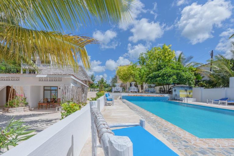 Marea Boutique Hotel 3*