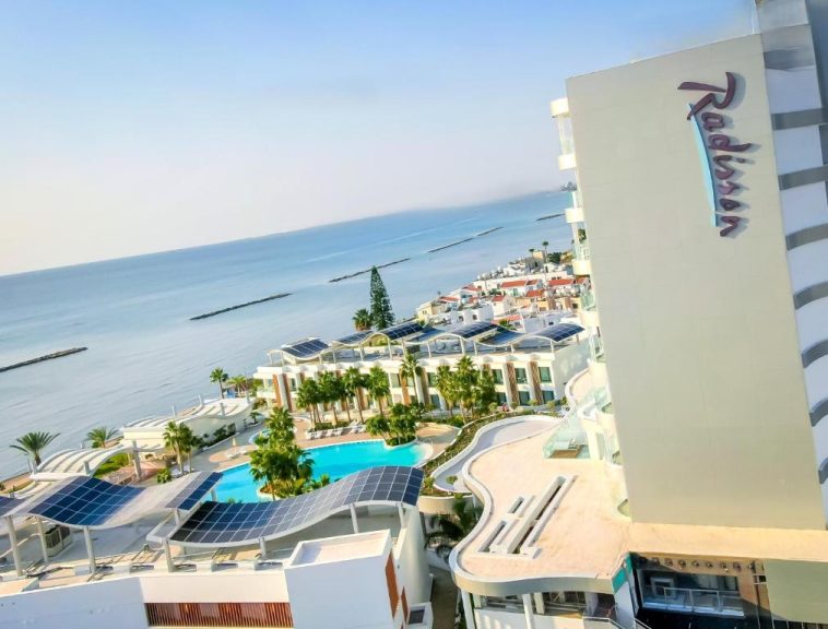 Revelion in Cipru - Radisson Beach Resort Larnaca 5*